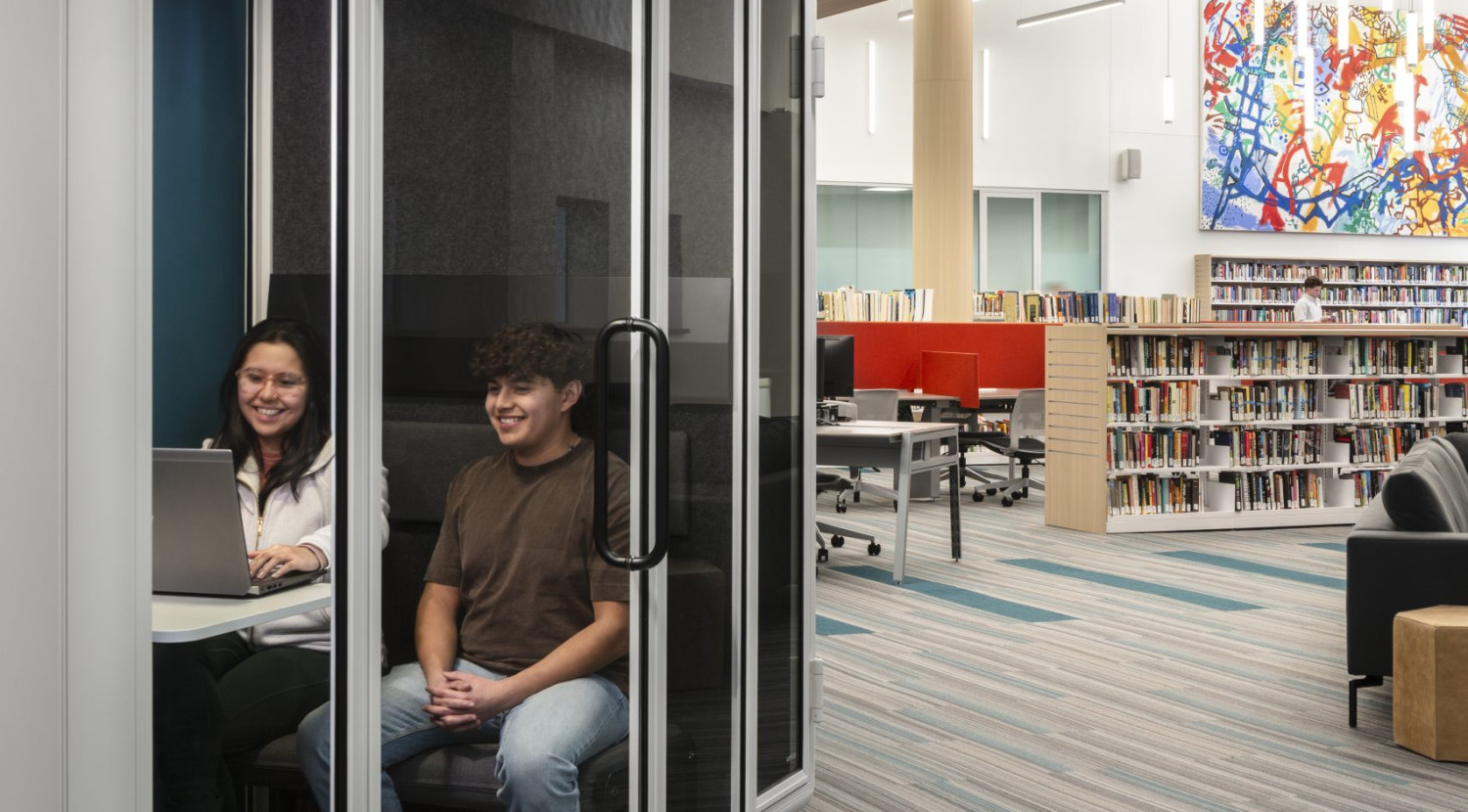 Mvcc Learning Commons Oakton Community College - Forward Space